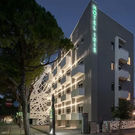 Otel Iris 3*