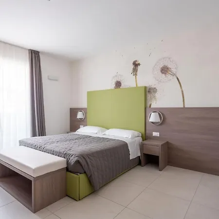 Otel Iris 3*