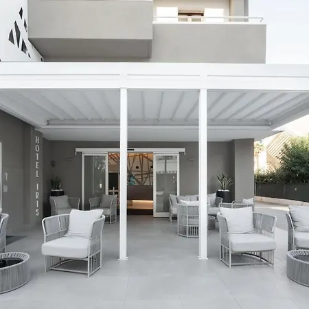 Otel Iris 3*